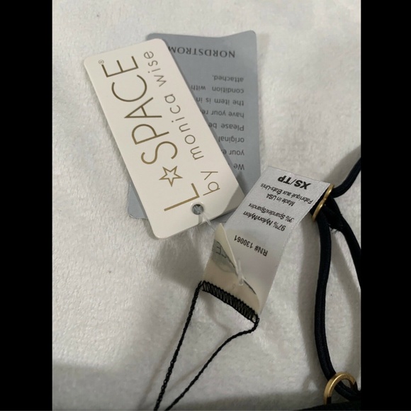 NEW $92 L Space Ridin' High Rebel Ribbed Bikini‎ Top in Black [SZ XS ] - Picture 6 of 8